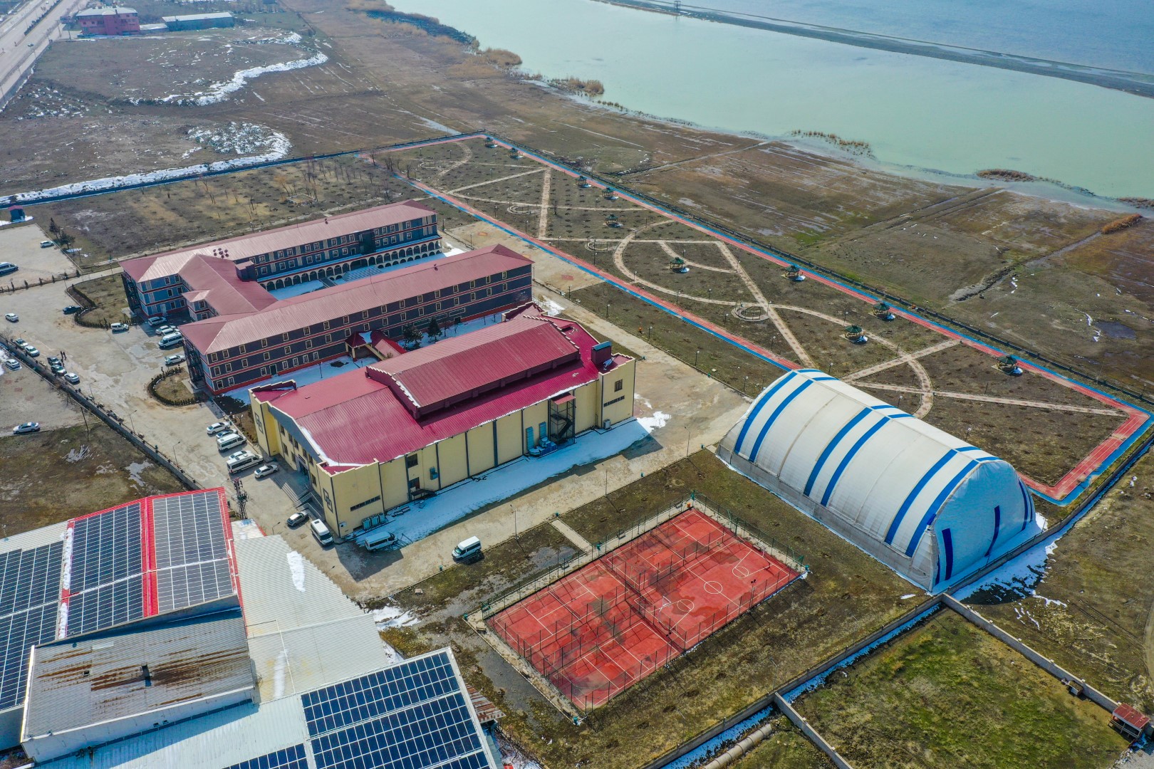 Halı Saha ve Spor Alanları